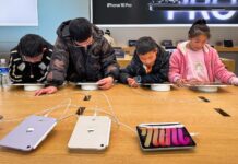 Foreign smartphone shipments to China plunge 50% in March