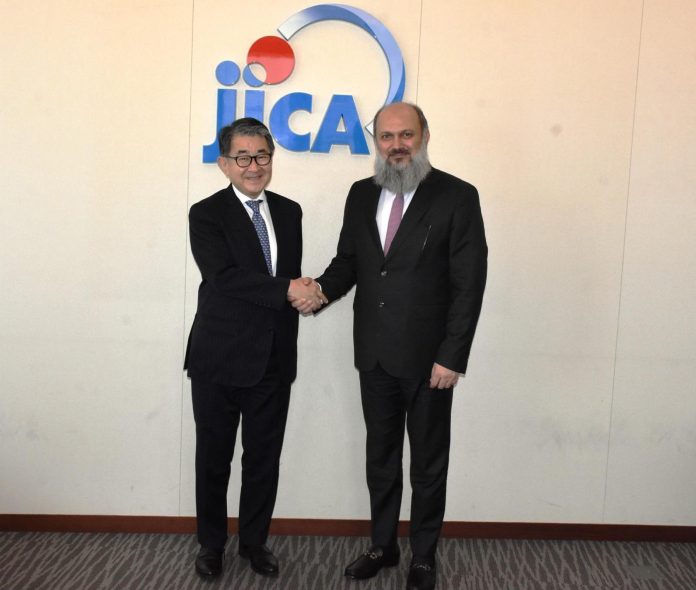 Pakistan invites Japanese firms to invest in mineral sector