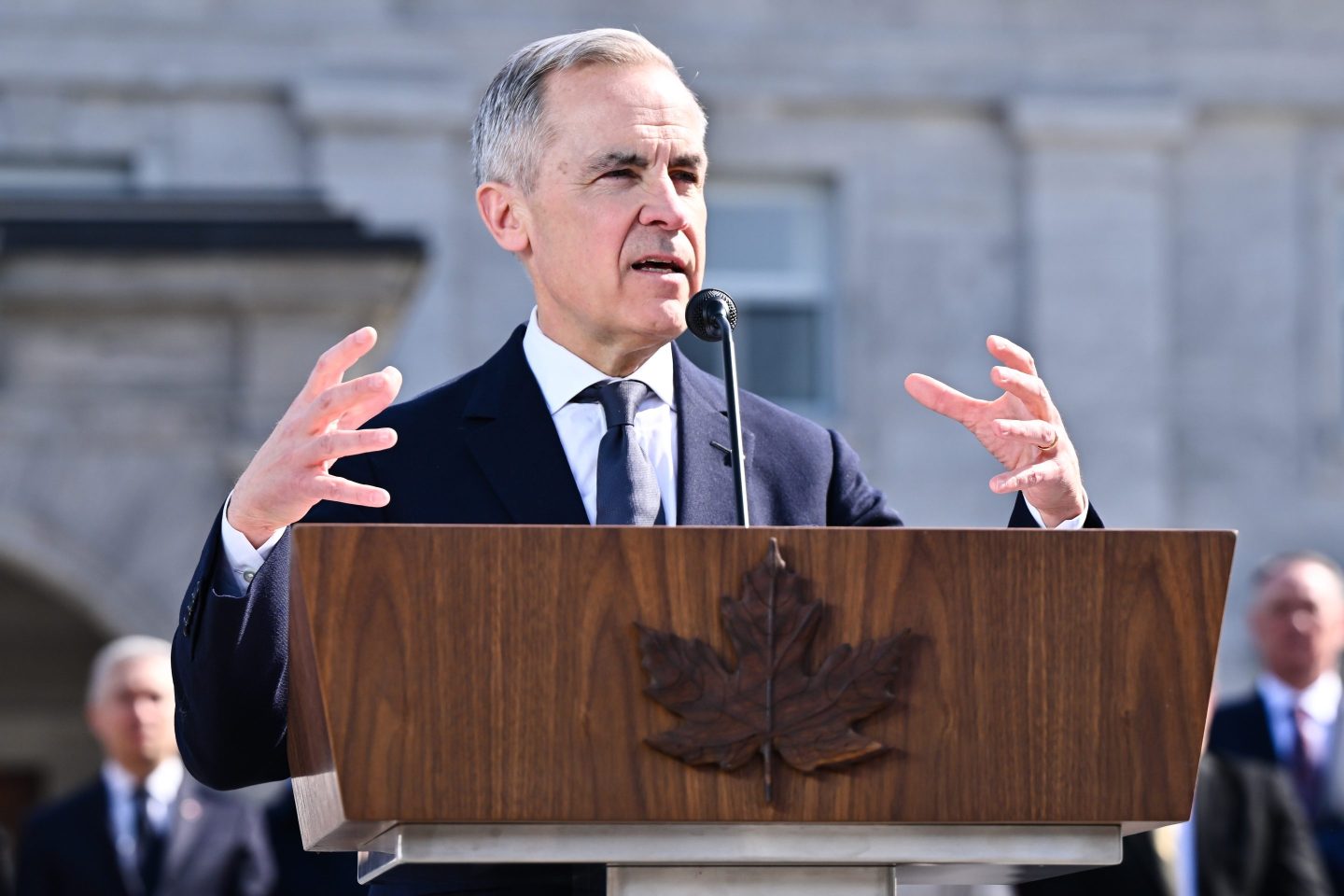 Canadian PM says federal budget to be presented in the autumn