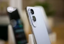 Samsung unveils slimmest flagship phone with advanced AI to outpace Apple