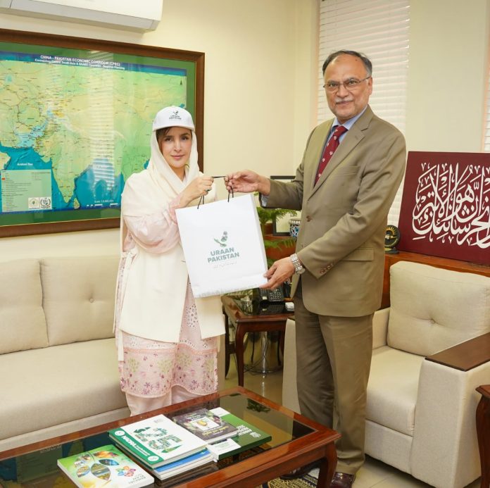 Planning minister urges swift finalization of Pakistan-Turkmenistan transit trade pact
