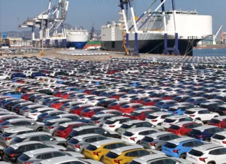 Pakistan moves to tighten used car import rules as PM orders new regulatory framework