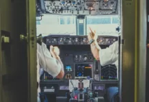 U.S. airlines ask Federal Aviation Administration to delay cockpit barrier rule by two years