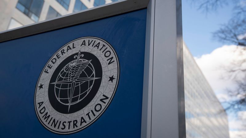 U.S. air traffic system is outdated and understaffed, says aviation agency chief