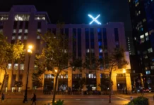 X begins recovery after brief outage in the U.S.