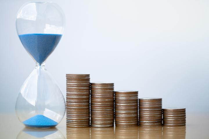 Mutual funds crowd into energy, cements and a handful of banks