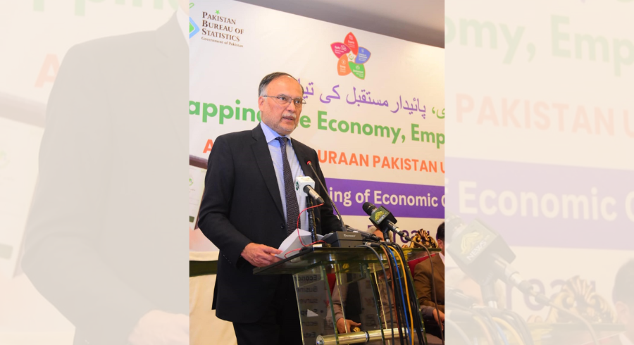 Census reveals 7.2 million economic units employing 25.34 million workers, with services sector leading