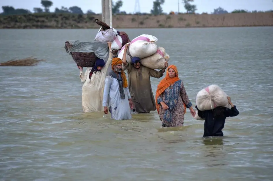Pakistan floods batter fields, factories and fiscal plans