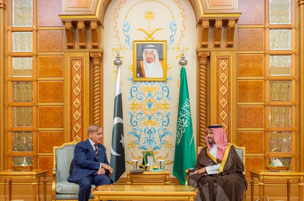 Saudi Arabia extends $1 billion oil facility to Pakistan, renews $5 billion deposits