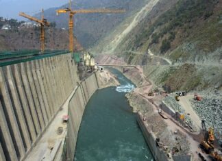 Chinese firm requests PM to reinstate 700 MW Azad Pattan power project in energy expansion plan