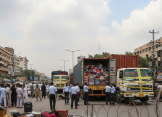 Pakistan Customs foil major smuggling attempt, seize fabric worth millionsÂ