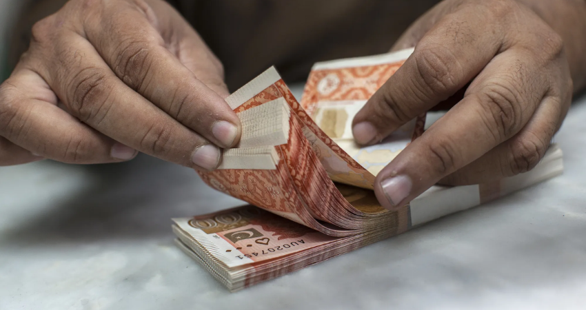 SBP governor denies plans to discontinue Rs5,000 note