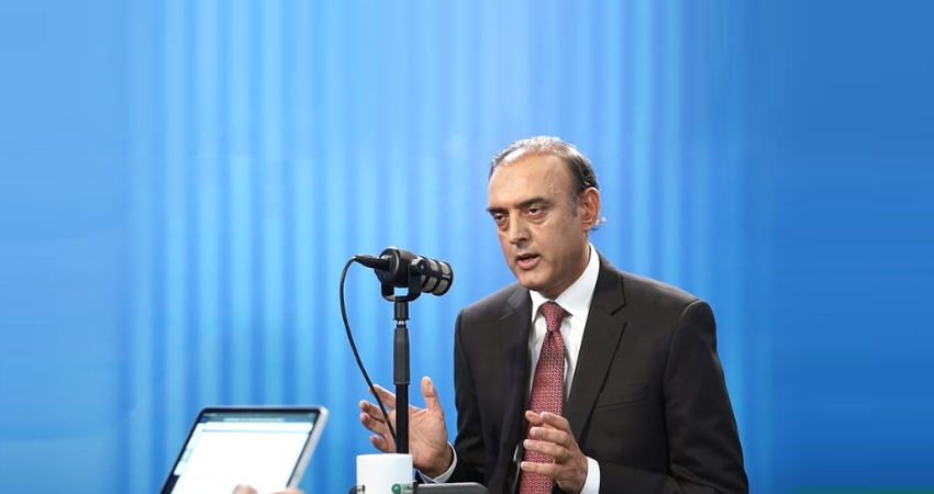 Pakistan central bank chief expects broader recovery than IMF forecast