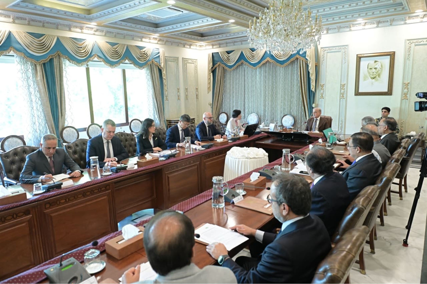 Pakistan, AIIB discuss railways, digital infrastructure and long-term financing cooperation