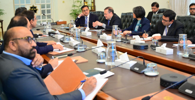 Pakistan, ADB agree to expedite documentation for ML-1 Karachi-Rohri section